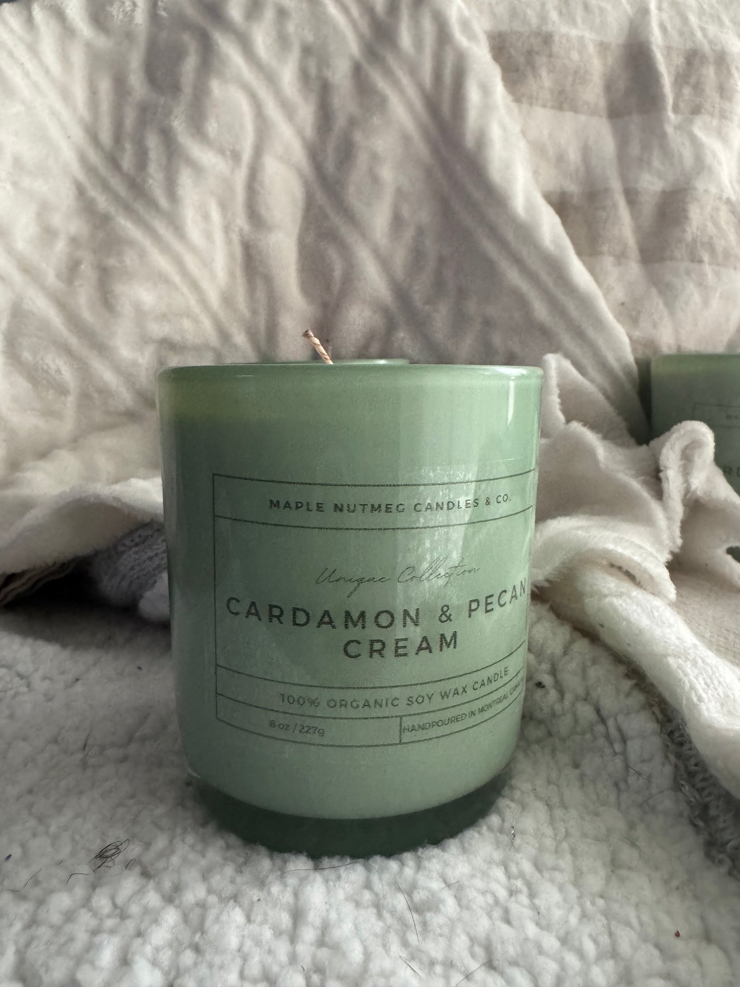 Kana Handmade Cardamom & Pecan Cream Scented Soy Candle
