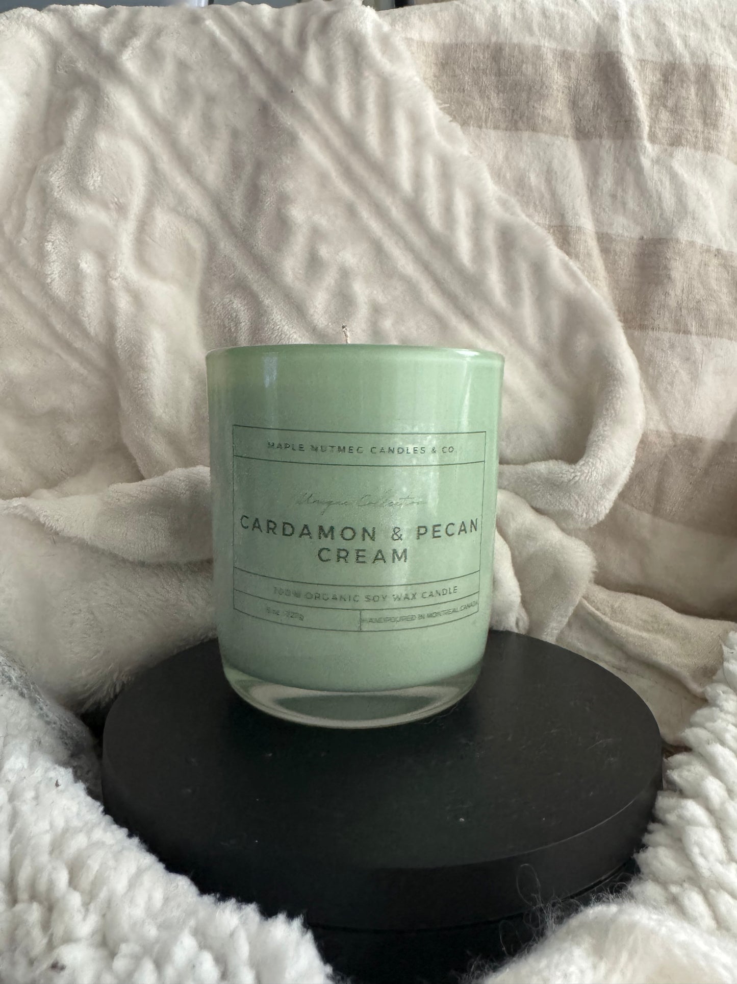 Kana Handmade Cardamom & Pecan Cream Scented Soy Candle