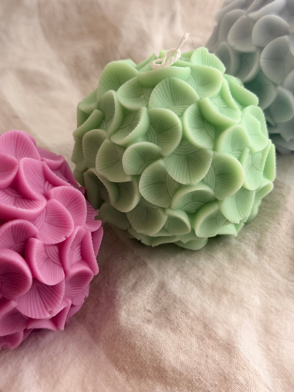 Hydrangeas Handmade Spiced Chai & Cinnamon Scented Soy Candle Dark Pink