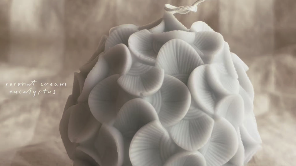 Yarn Handmade Creamy Coconut & Eucalyptus Scented Soy Candle Light Blue